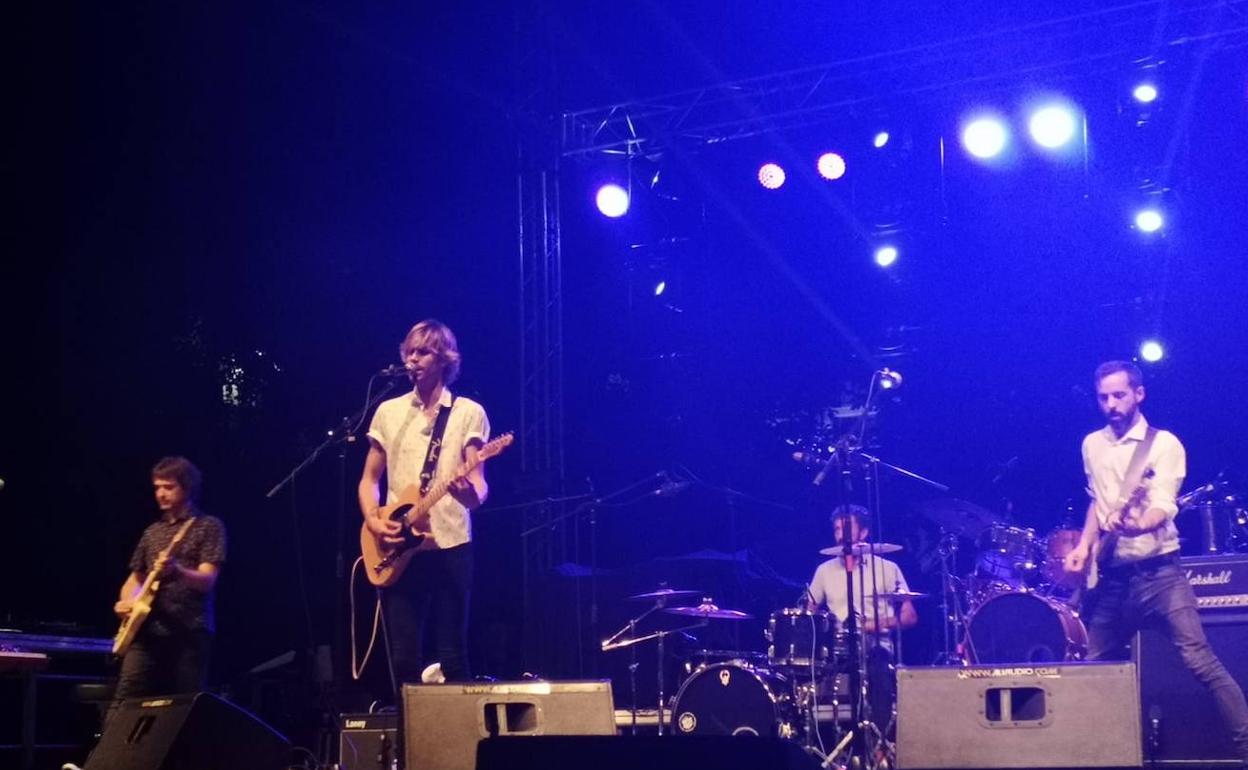 El grupo granadino Margaux fue el primero en actuar