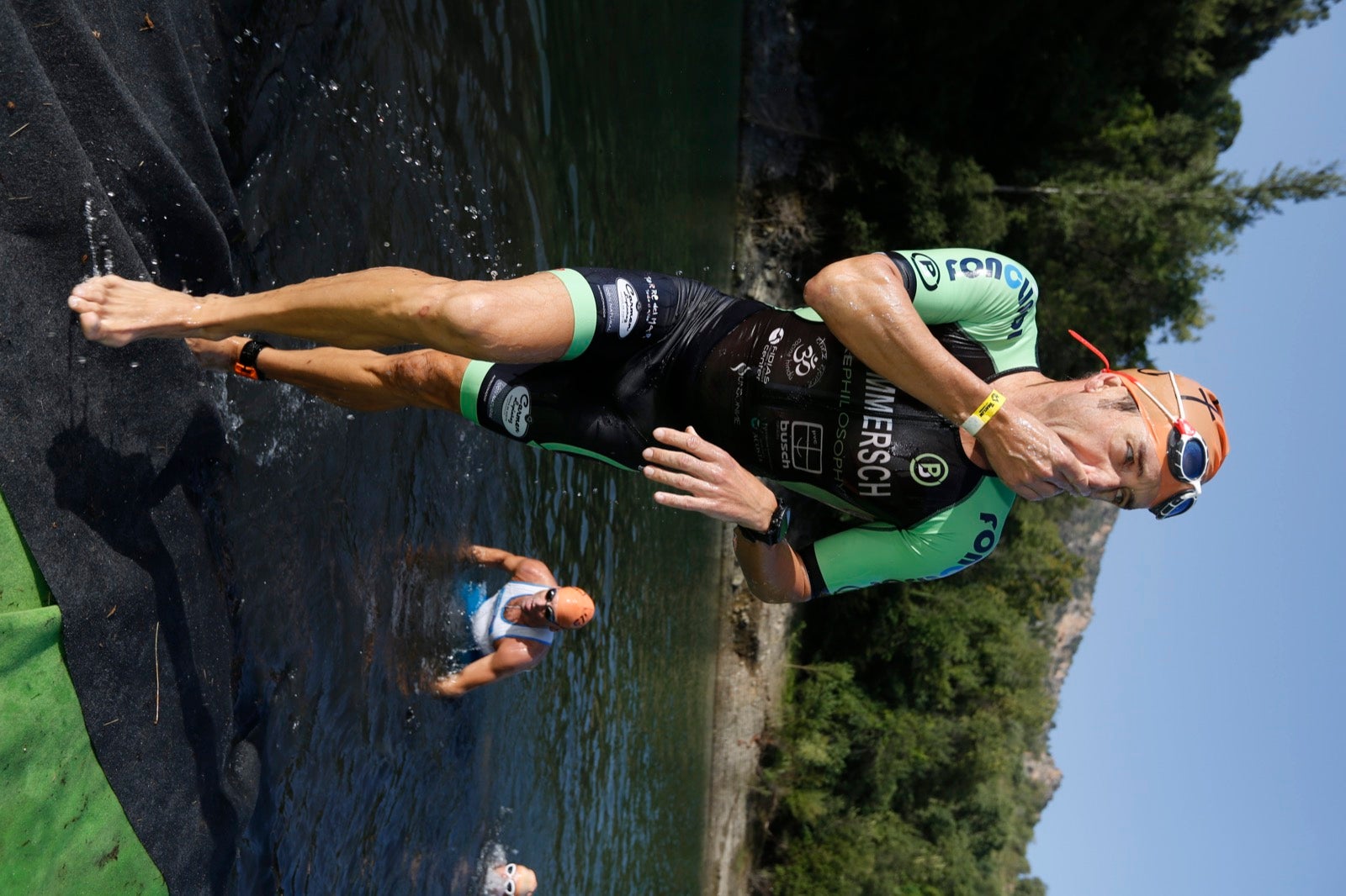 Fotos: Nos metemos e lleno en el espectacular triatlón de Sierra Nevada: así ha sido