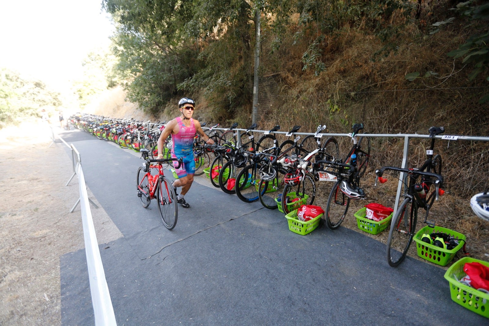Fotos: Nos metemos e lleno en el espectacular triatlón de Sierra Nevada: así ha sido