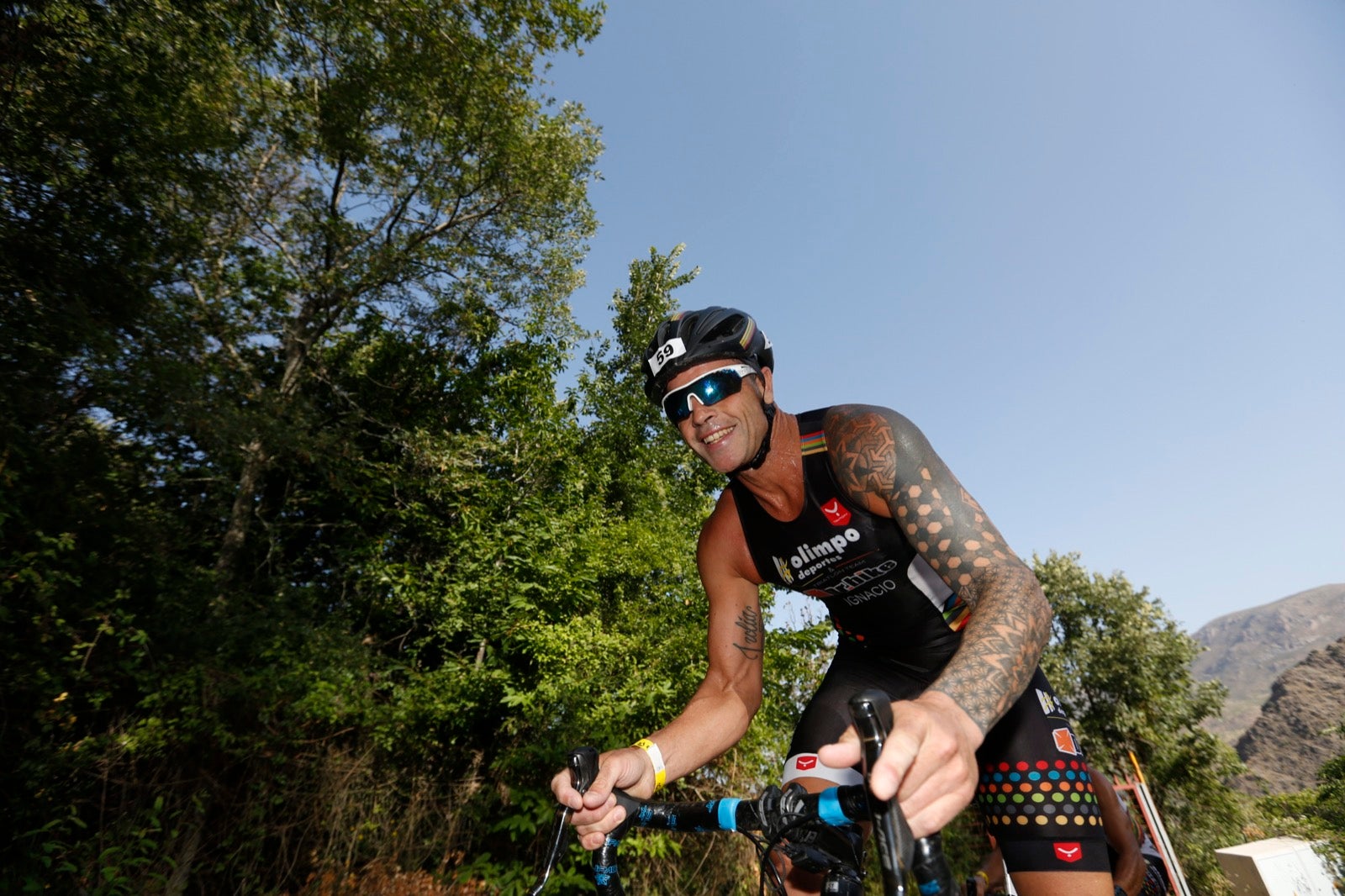Fotos: Nos metemos e lleno en el espectacular triatlón de Sierra Nevada: así ha sido
