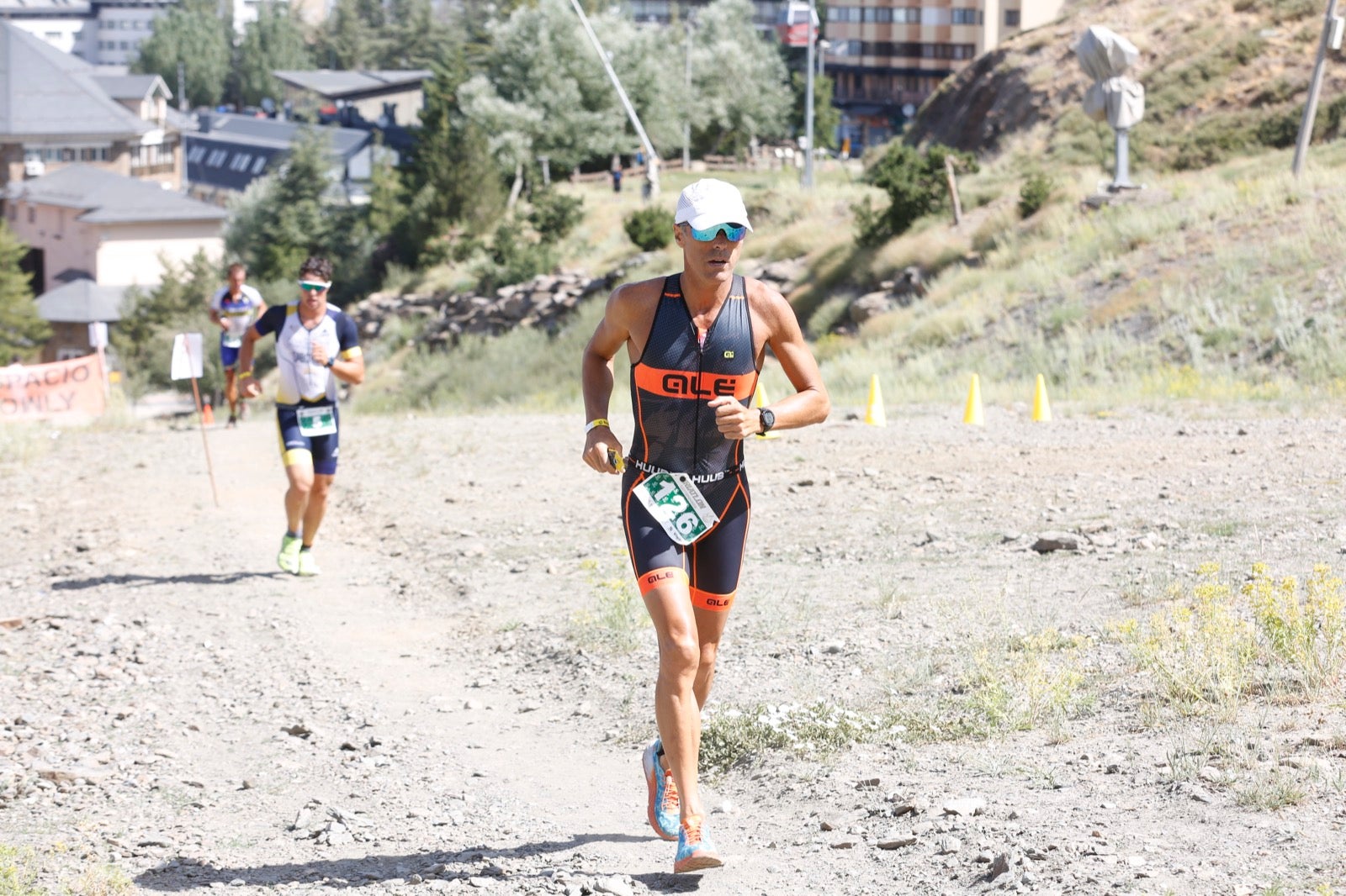Fotos: Nos metemos e lleno en el espectacular triatlón de Sierra Nevada: así ha sido