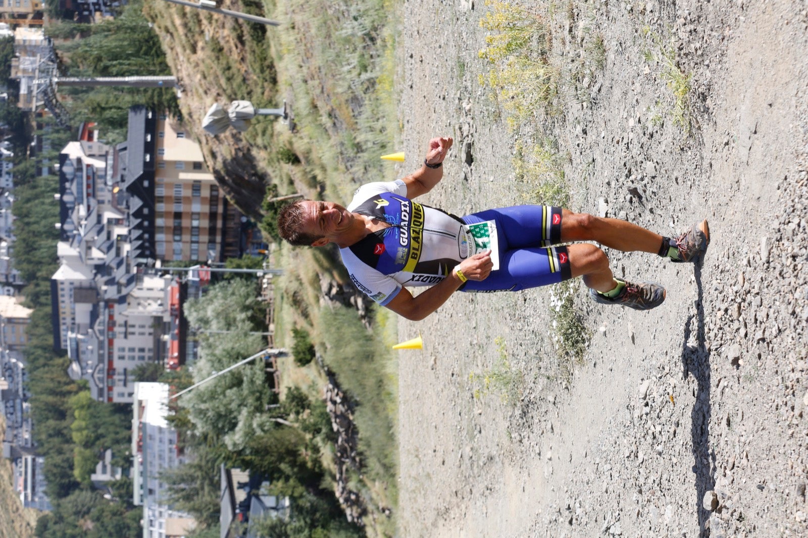 Fotos: Nos metemos e lleno en el espectacular triatlón de Sierra Nevada: así ha sido