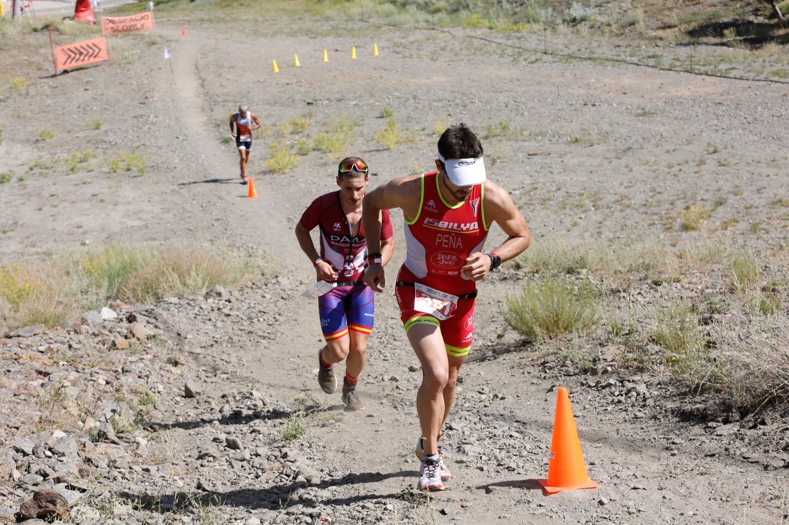 Fotos: Nos metemos e lleno en el espectacular triatlón de Sierra Nevada: así ha sido