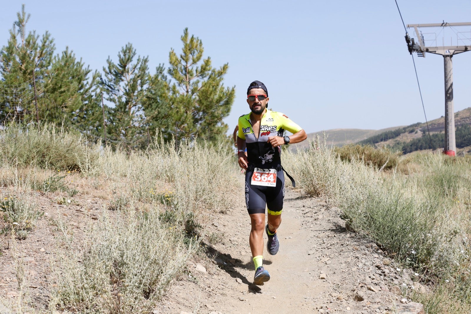 Fotos: Nos metemos e lleno en el espectacular triatlón de Sierra Nevada: así ha sido