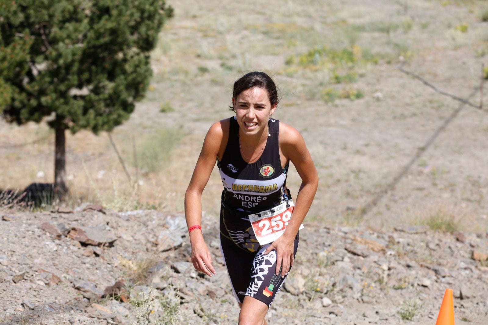 Fotos: Nos metemos e lleno en el espectacular triatlón de Sierra Nevada: así ha sido