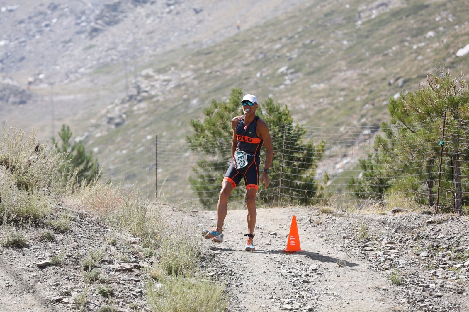 Fotos: Nos metemos e lleno en el espectacular triatlón de Sierra Nevada: así ha sido