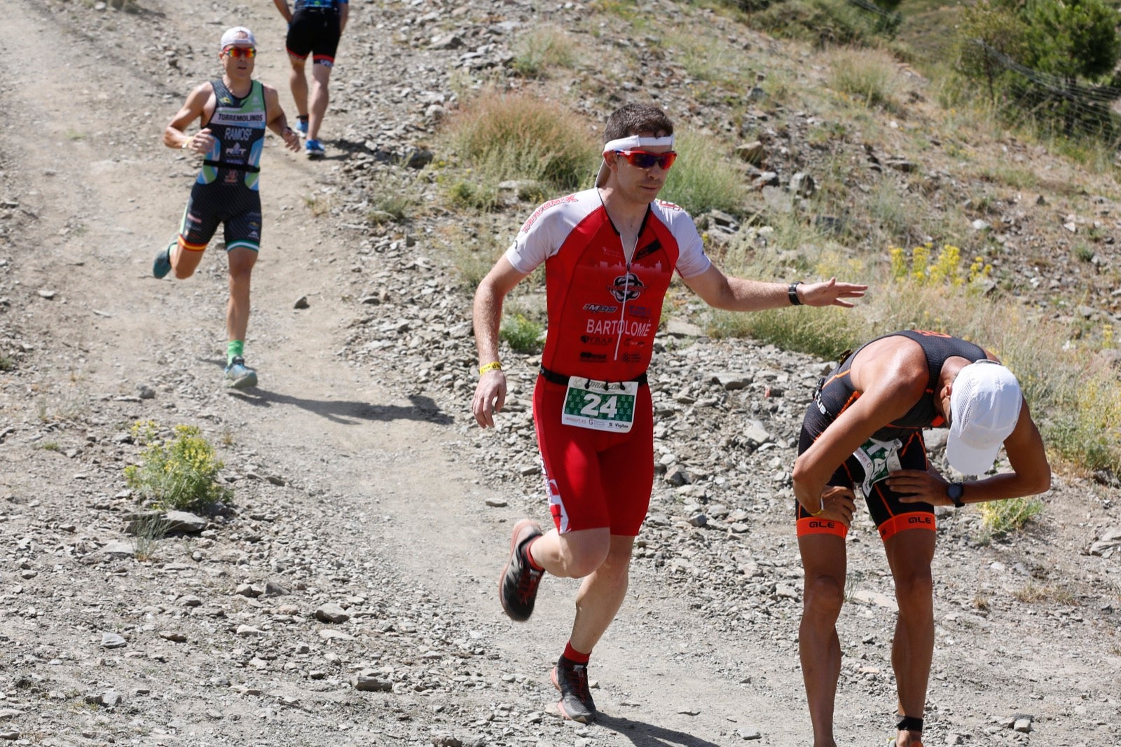 Fotos: Nos metemos e lleno en el espectacular triatlón de Sierra Nevada: así ha sido