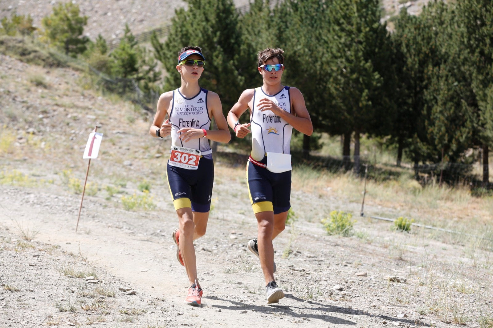 Fotos: Nos metemos e lleno en el espectacular triatlón de Sierra Nevada: así ha sido