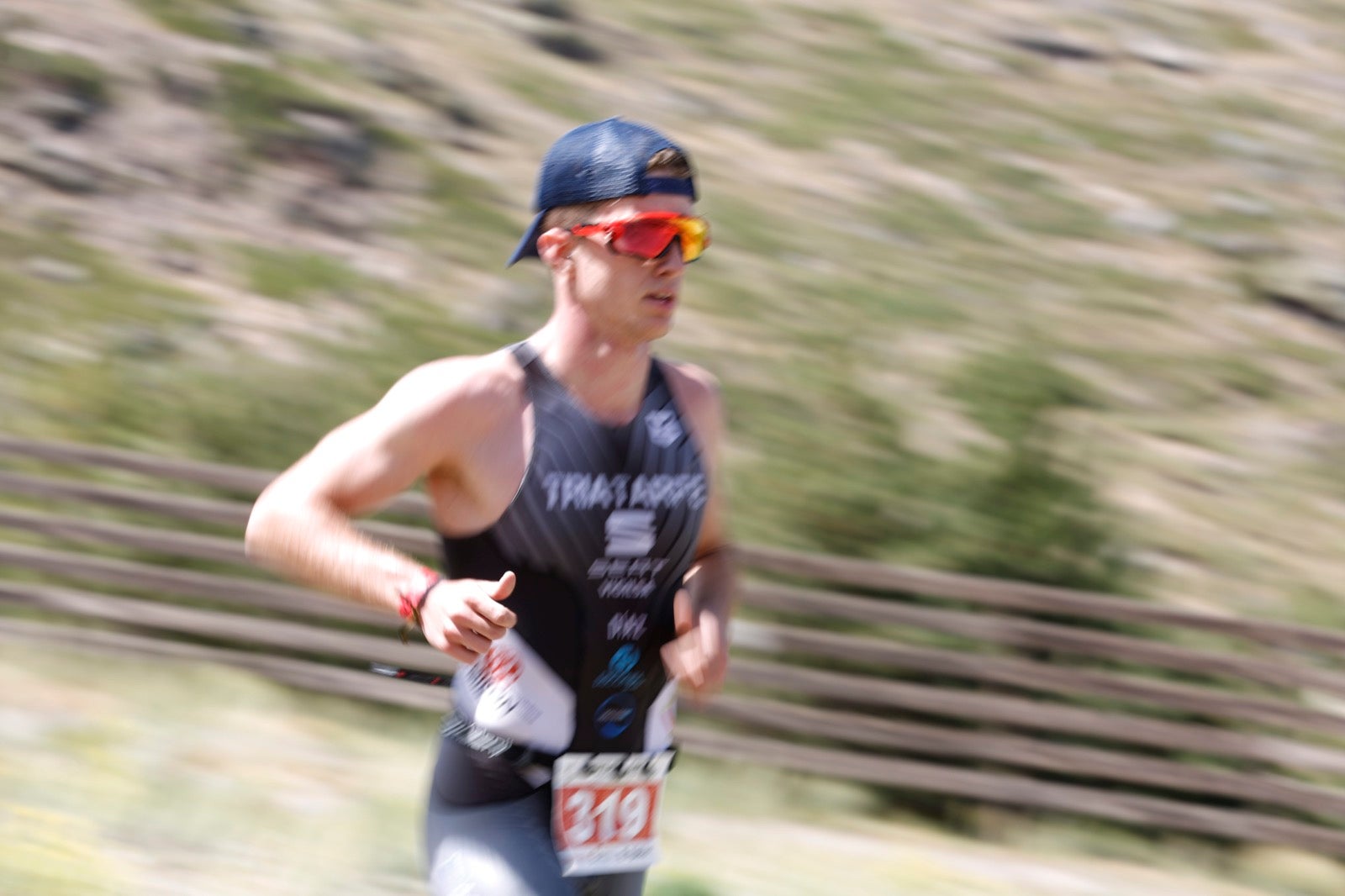 Fotos: Nos metemos e lleno en el espectacular triatlón de Sierra Nevada: así ha sido