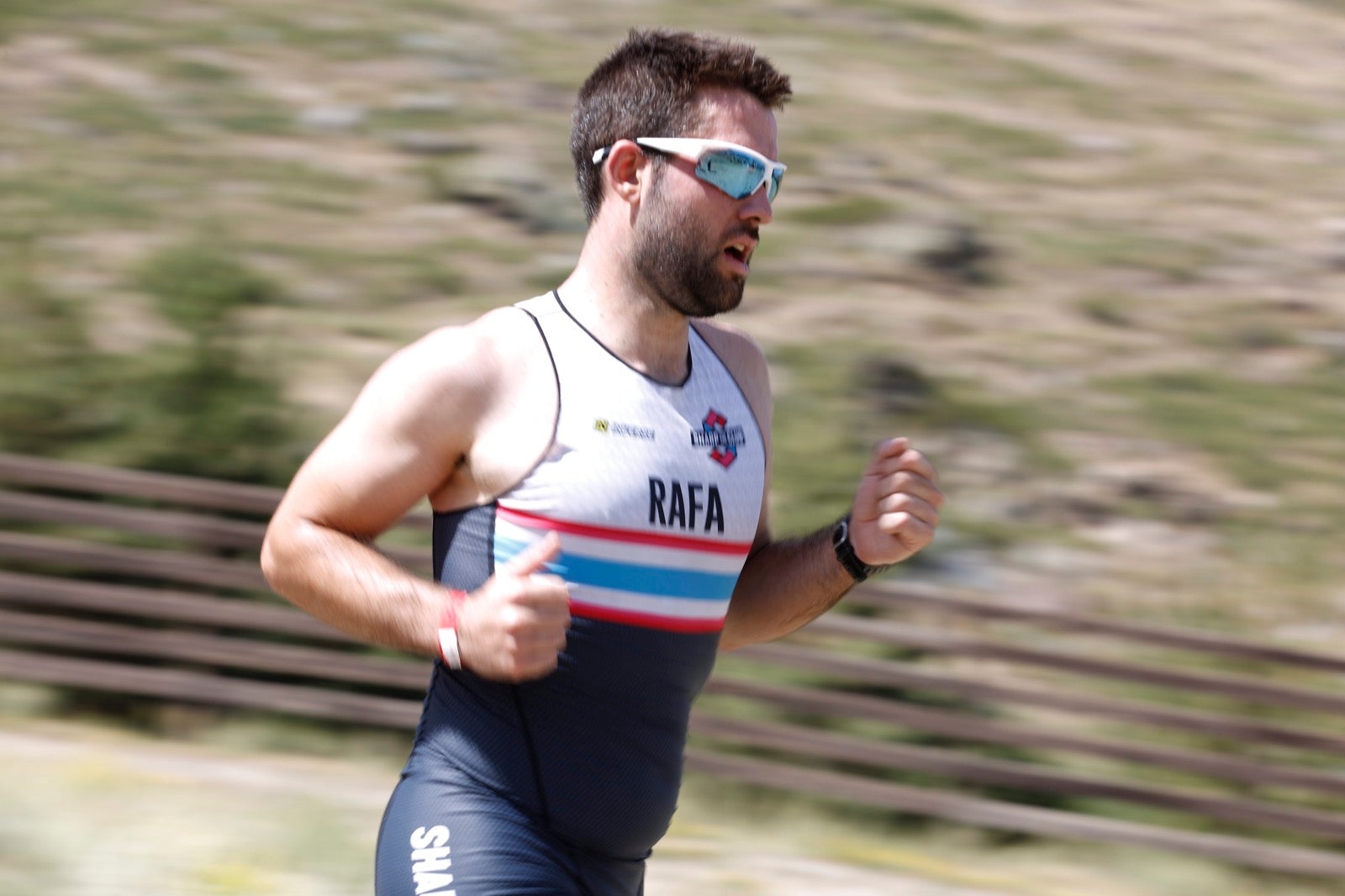 Fotos: Nos metemos e lleno en el espectacular triatlón de Sierra Nevada: así ha sido