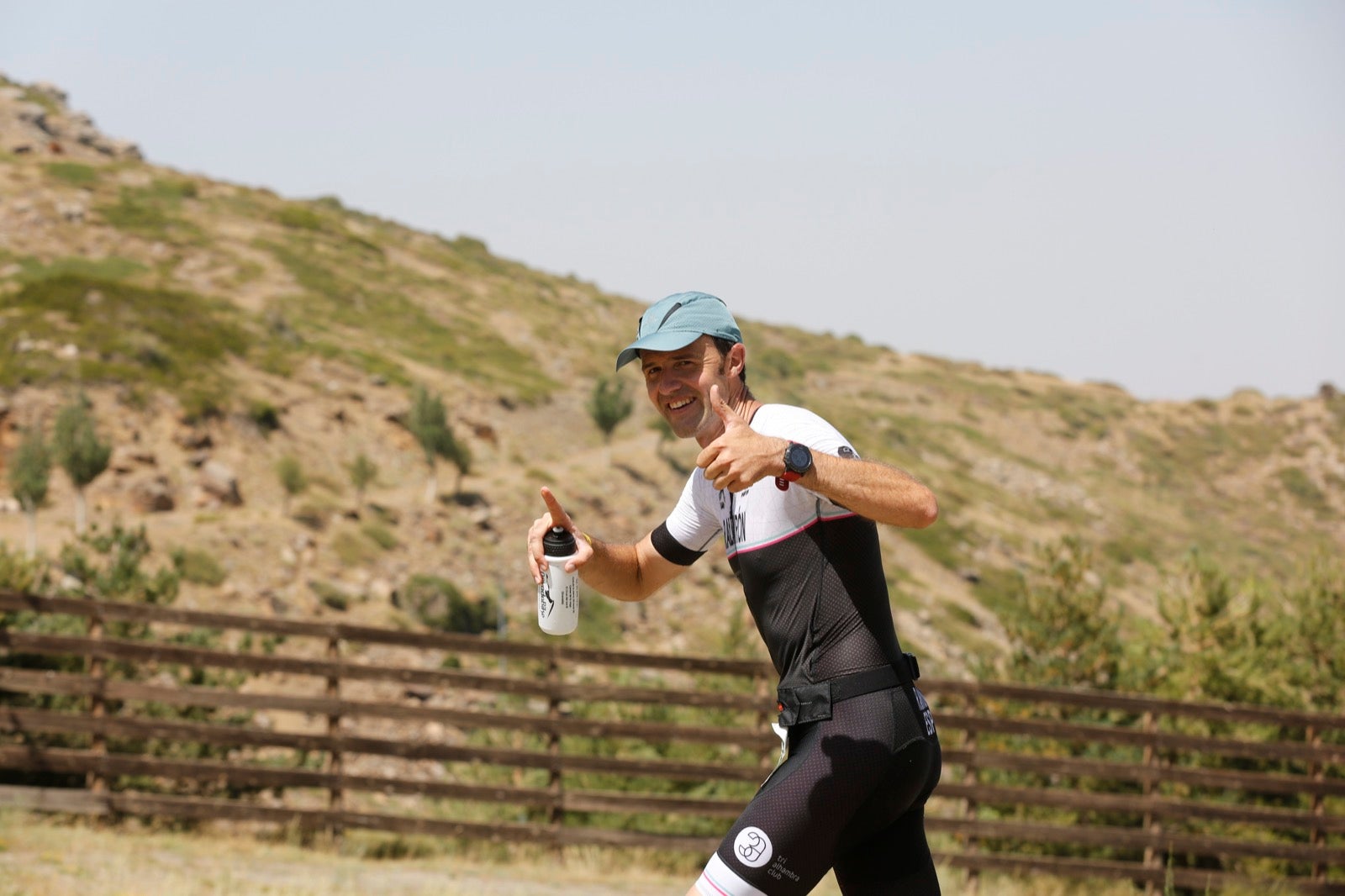 Fotos: Nos metemos e lleno en el espectacular triatlón de Sierra Nevada: así ha sido