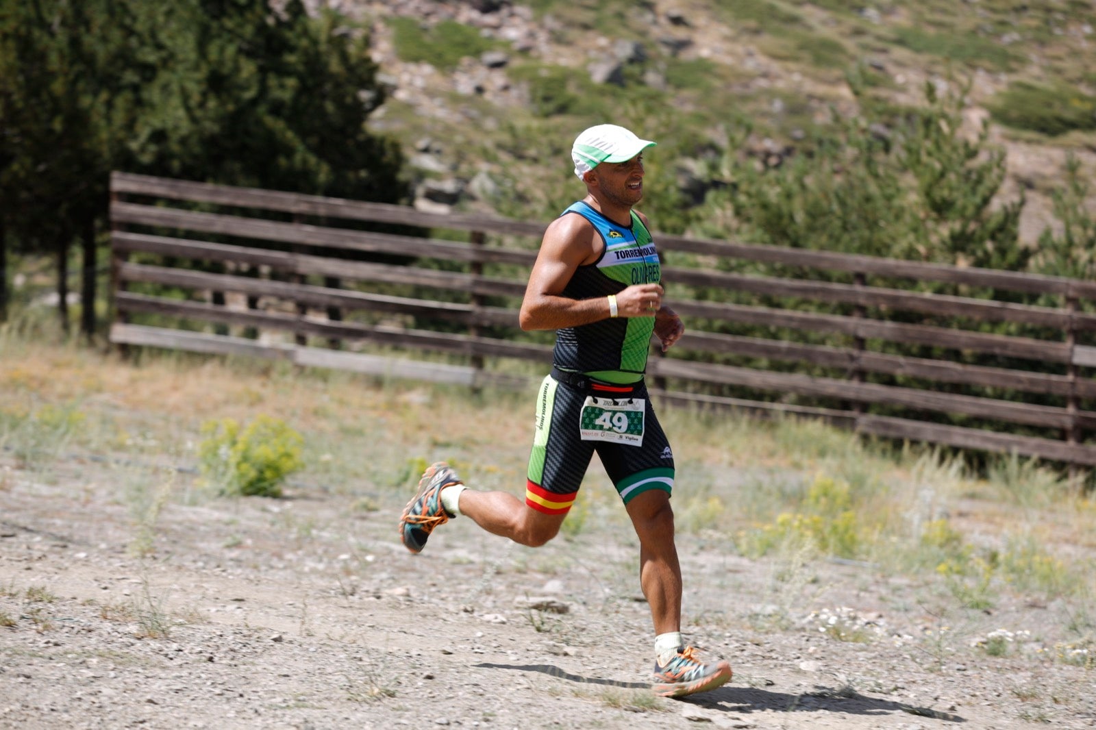 Fotos: Nos metemos e lleno en el espectacular triatlón de Sierra Nevada: así ha sido