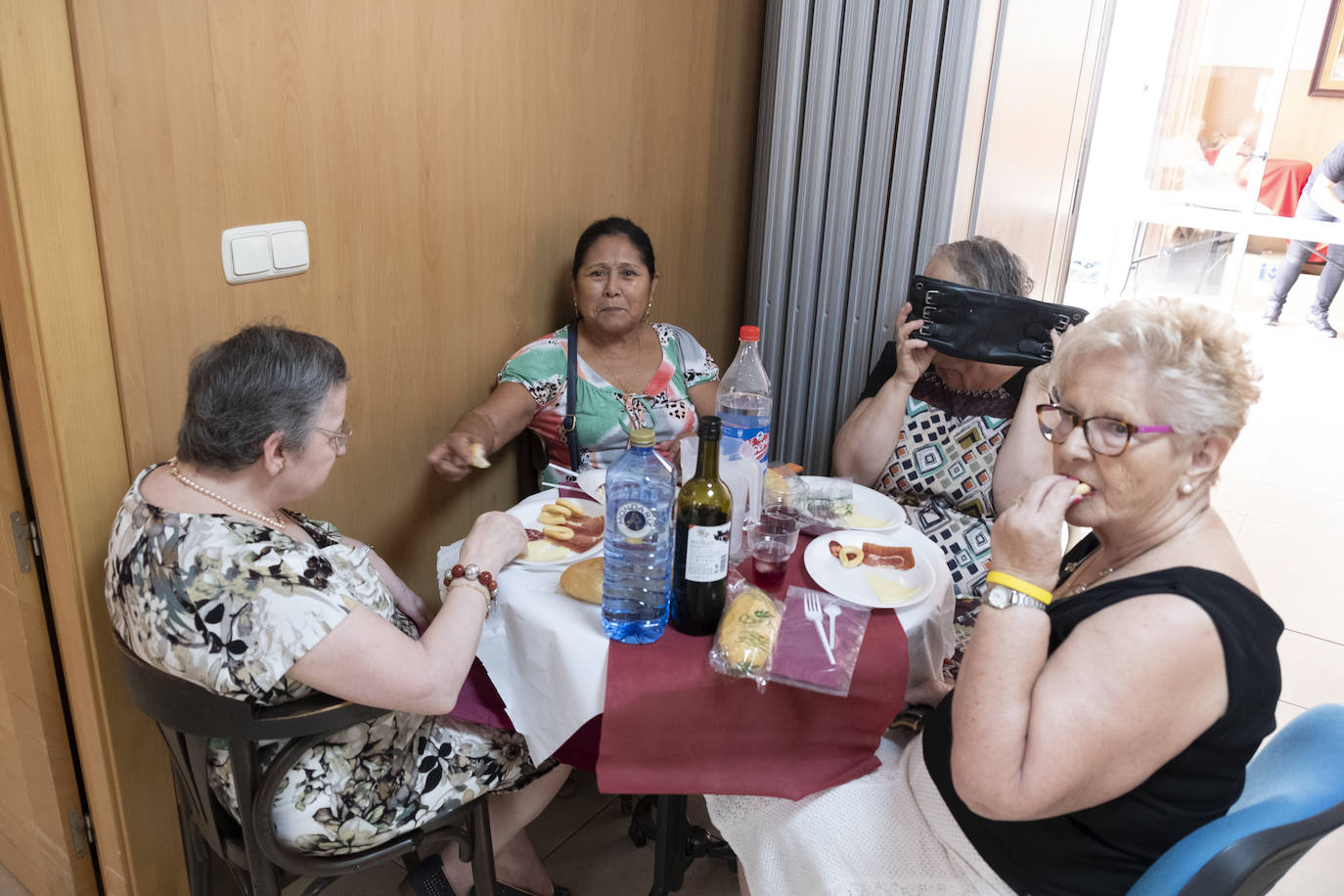 Albolote celebra su tradicional comida de homenaje a los mayores