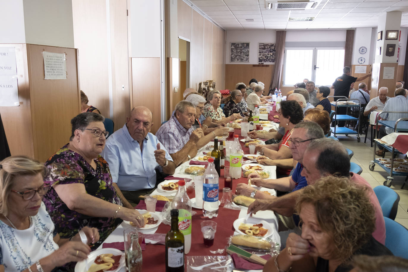 Albolote celebra su tradicional comida de homenaje a los mayores