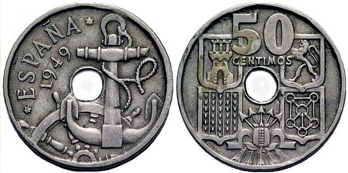 50 céntimos de 1949 E-51: estas monedas que tienen un agujero en el centro se dejaron de acuñar en 1965. En 1951, con motivo de la II Exposición Nacional de Numismática se fabricó un número limitado y se grabó en ellas 'E-51'. Su valor actual asciende a los 500 euros.