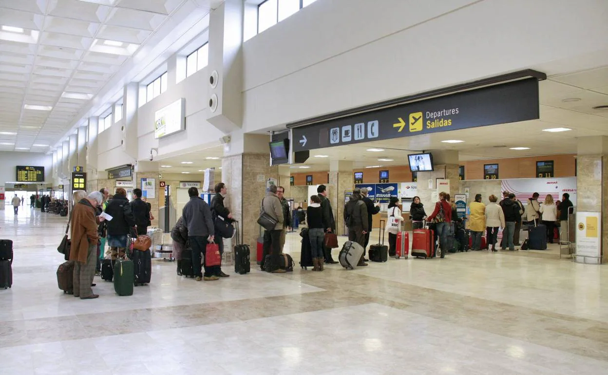 El aeropuerto Granada-Jaén cerró julio con un aumento del 14,4%