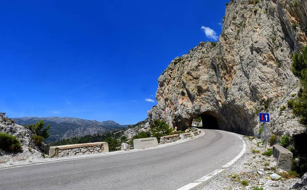 El túnel de la carretera de la Cabra, uno de los puntos clave de este trazado 