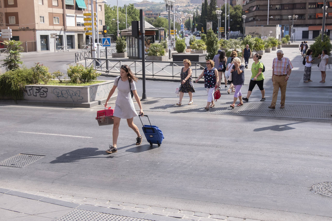 El paso en Camino de Ronda con Plaza Einstein, inexistente.