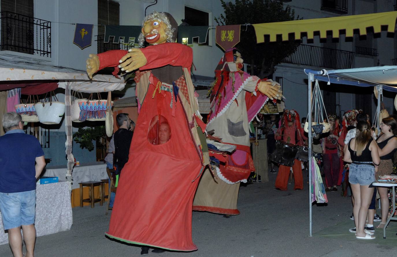 En la localidad ha procesionado por primera vez la imagen de San Roque