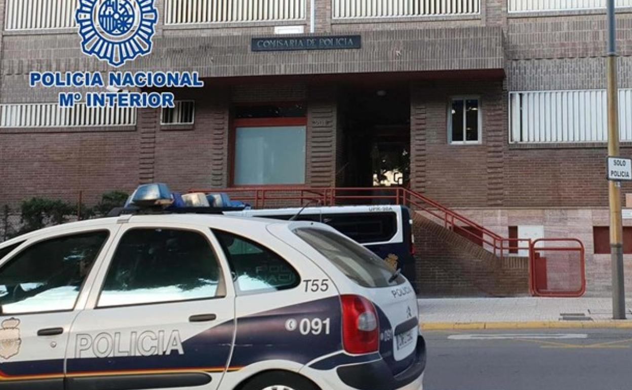 La Policía captura a un hombre de 62 años por atracar un banco con un cuchillo a cara descubierta en Almería