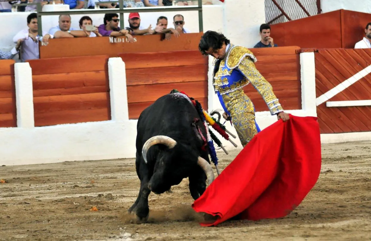 Curro Díaz en una de las faenas que le tocaron en suerte.