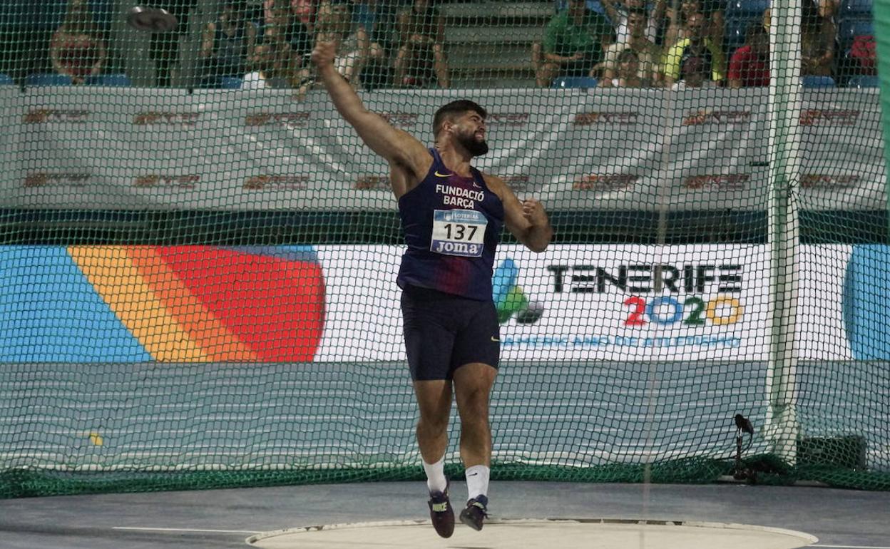 El lanzador motrileño Lorenzo Hernández. 