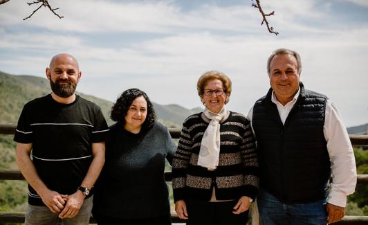 Matías, el alcalde, y Leonor (dcha.) junto a los otros dos vecinos del jurado. 