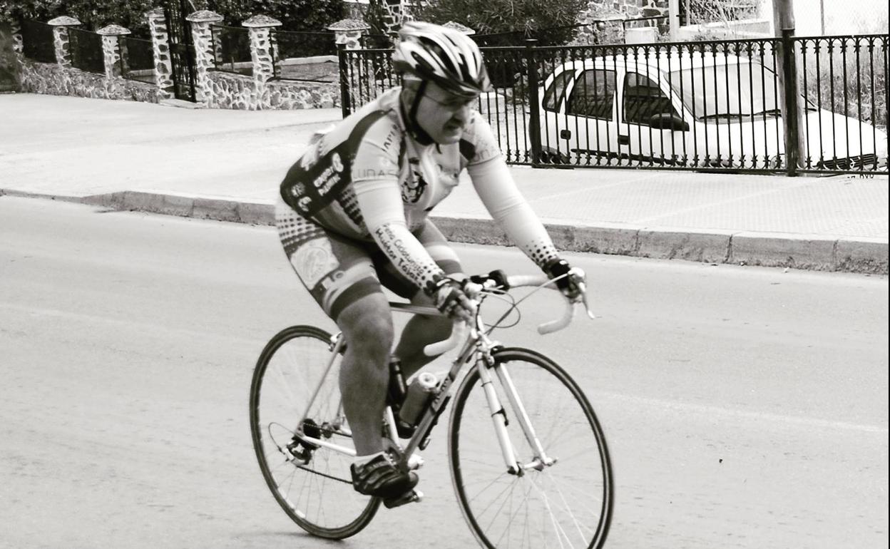 Peñas ciclistas de toda la provincia rendirán homenaje a Diego López, un compañero fallecido en junio