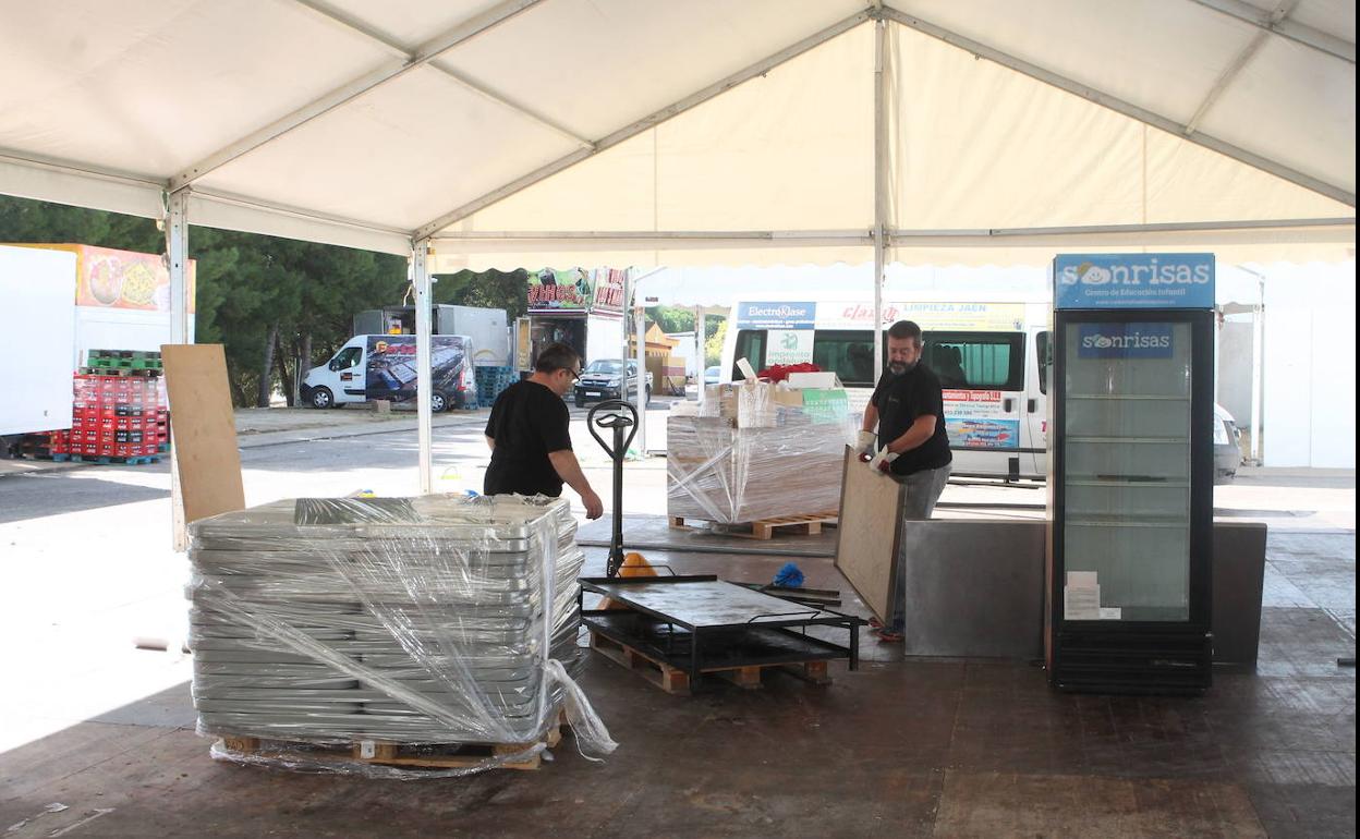 Montaje de las casetas del año pasado en el Ferial de Jaén