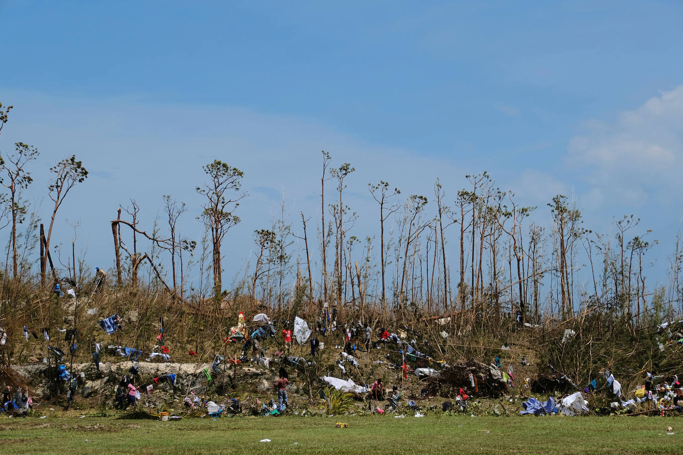 Fotos: Huracán Dorian deja al menos 20 muertos, desvasta Bahamas y hay 70.000 personas necesitan ayuda inmediata