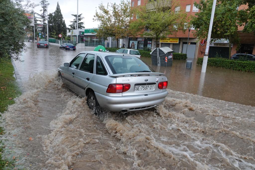Fotos: Una gran tormenta inunda Granada y deja más de 150 incidencias