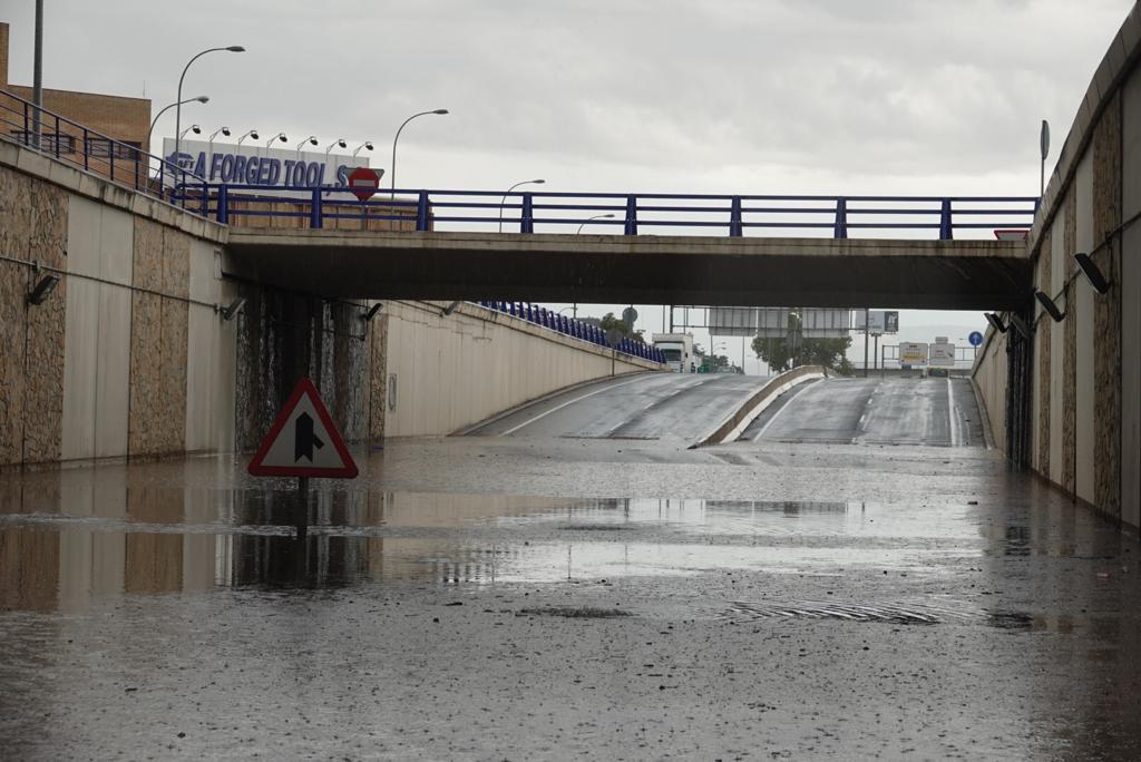 Fotos: Una gran tormenta inunda Granada y deja más de 150 incidencias