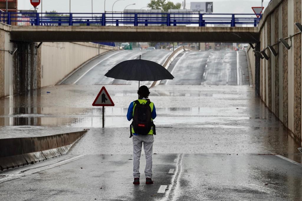 Fotos: Una gran tormenta inunda Granada y deja más de 150 incidencias