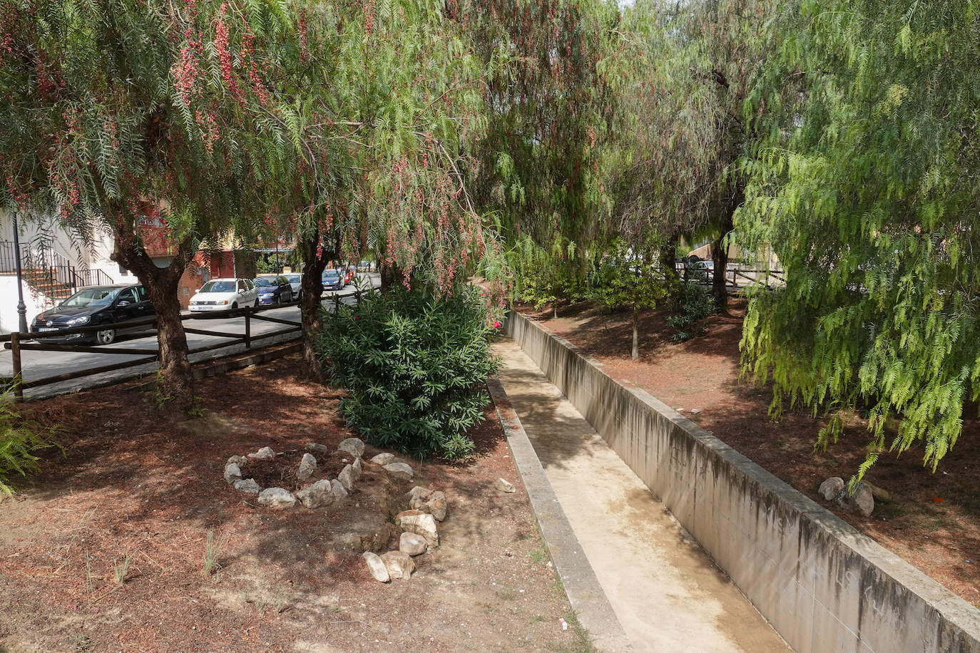 Cañada Honda, en Las Gabias, junto a Casas. 