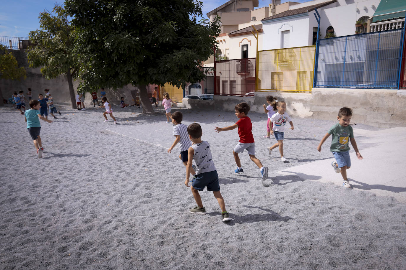 Más de 5.500 alumnos inician sus clases en Motril, en un comienzo de curso sin incidentes