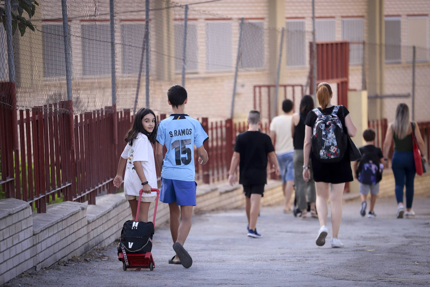 Más de 5.500 alumnos inician sus clases en Motril, en un comienzo de curso sin incidentes
