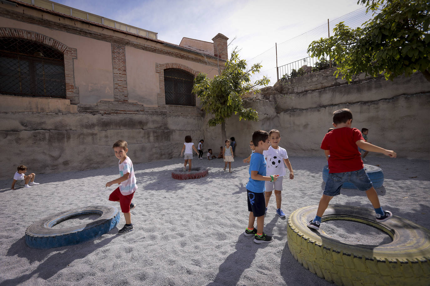 Más de 5.500 alumnos inician sus clases en Motril, en un comienzo de curso sin incidentes