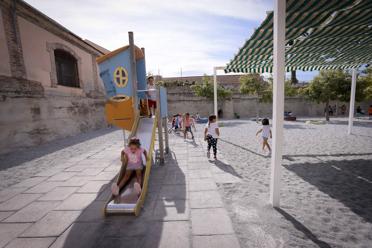 Miles de pequeños de la capital y la provincia han regresado este martes a las aulas para el curso académico 2019/2020 