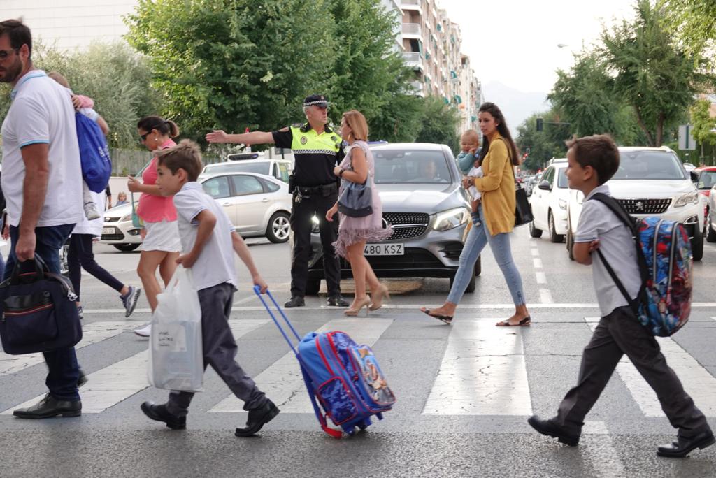 Miles de pequeños de la capital y la provincia han regresado este martes a las aulas para el curso académico 2019/2020 