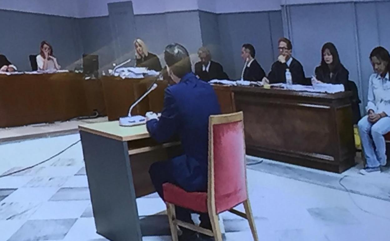 El instructor, durante su comparecencia en la Audiencia Provincial. 