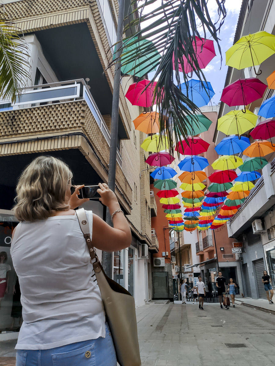 Motril, decorada con paraguas de colores