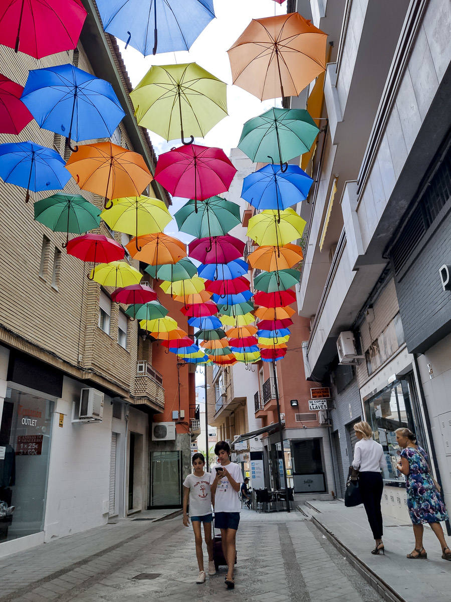 Motril, decorada con paraguas de colores