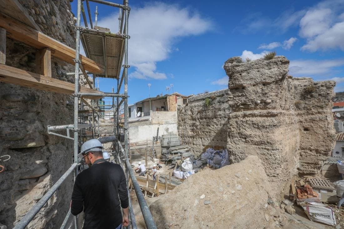 La intervención arqueológica está permitiendo ampliar el conocimiento que se tenía de la estructura defensiva de la ciudad. 