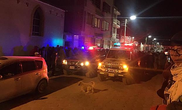 Imagen principal - Imágenes de Uyuni, donde una huelga mantiene atrapadas a cuatro turistas de Granada 