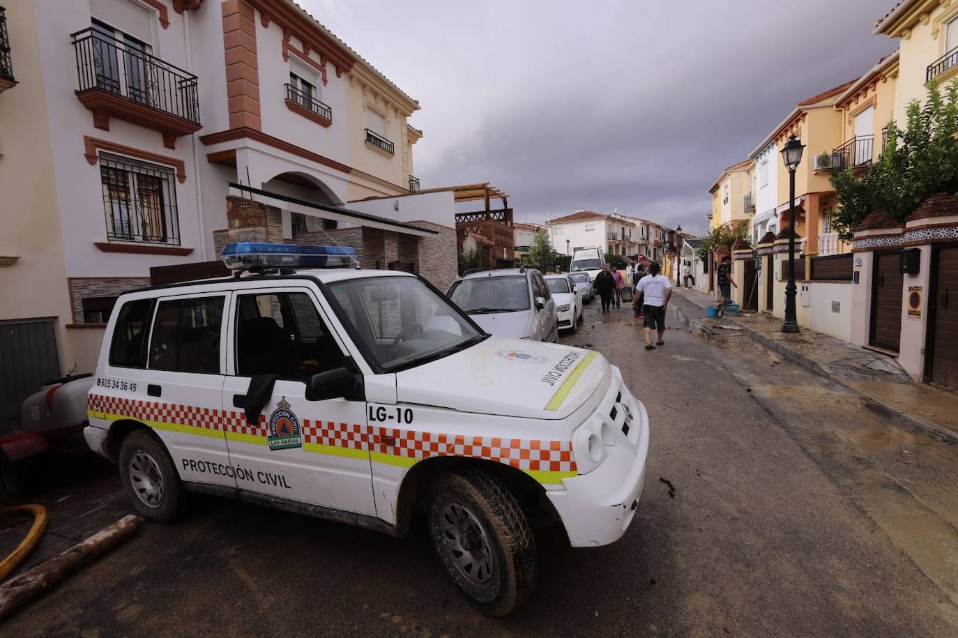 Protección Civil ha colaborado para achicar agua