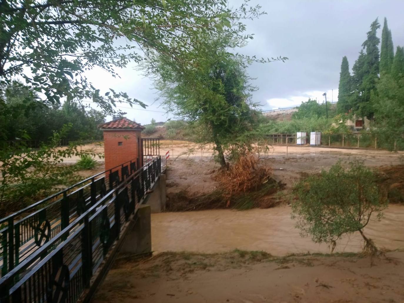 El río Salado de Riofrío, muy próximo a llegar a su máximo caudal