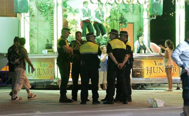 Agentes de la Policía Local en el ferial del Zaidín en una imagen de archivo