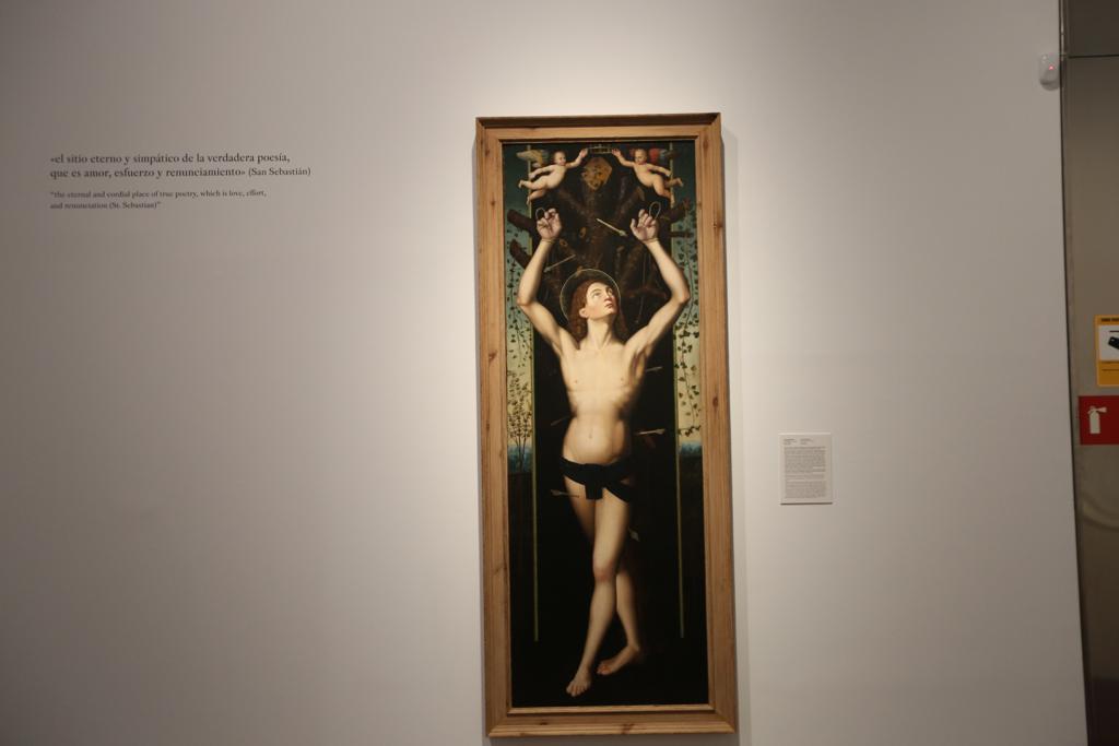 A través de una amplia muestra del archivo personal recién incorporado al Centro, la muestra se asoma a temas centrales de la vida y obra del poeta: el amor, el deseo y el sexo