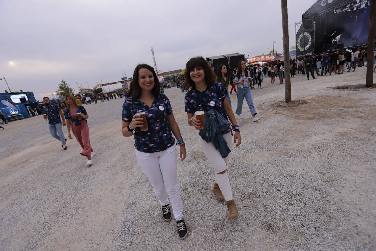 El festival con el que 'acaba el verano' reúne a miles de personas en el Cortijo del Conde de Granada 