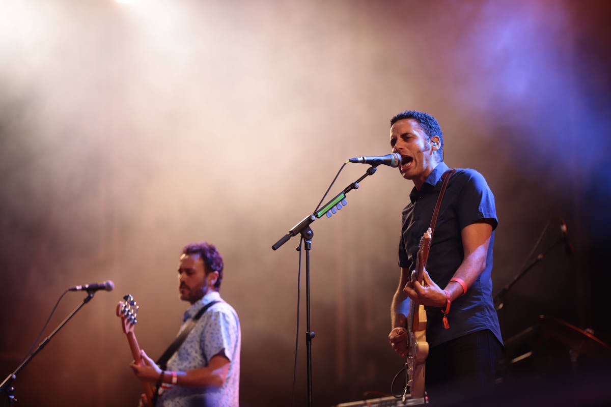 El festival con el que 'acaba el verano' reúne a miles de personas en el Cortijo del Conde de Granada 